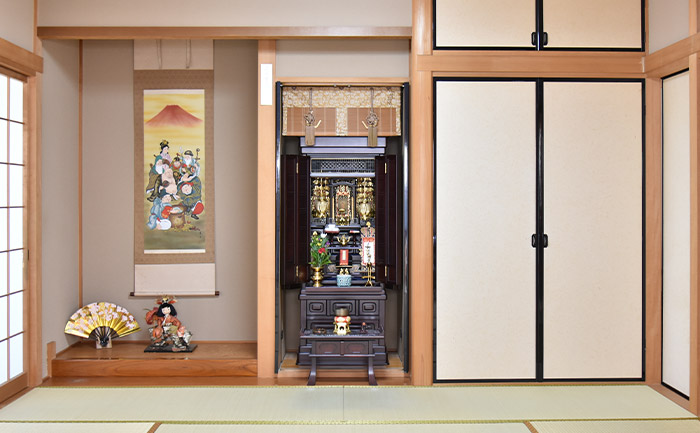 気になったお仏壇は3台までご自宅に仮安置しお選びいただけます。